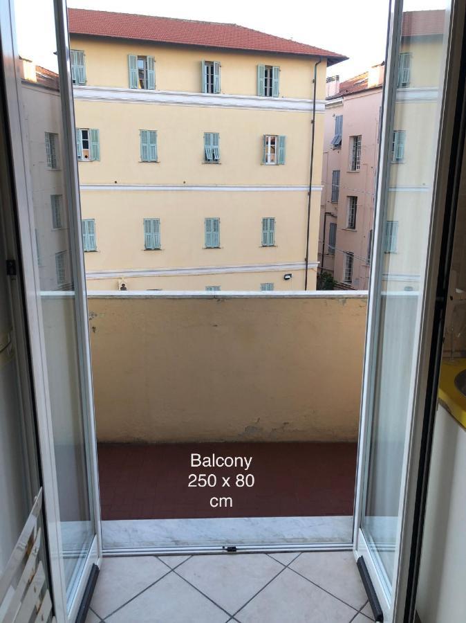 Centrally Located Apt By Harbour With Elevator Санремо Экстерьер фото